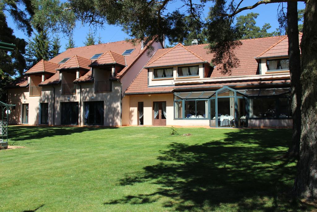 Hotel Restaurant Logis La Meridienne アングラール・ド・サン・フルール エクステリア 写真